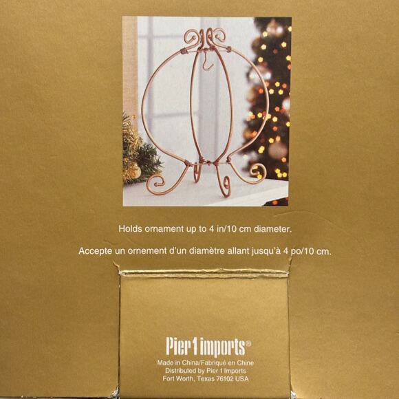 NIB Pier One Ornament Holder with Vintage Hallmark 1995 Santa's Visitor Ornament - Picture 7 of 7